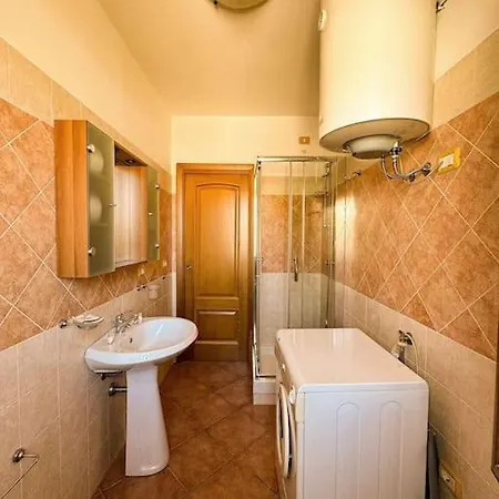 Casa Con Doppio Giardino A 10 Min Dal Mare, Tra Stintino E Alghero *